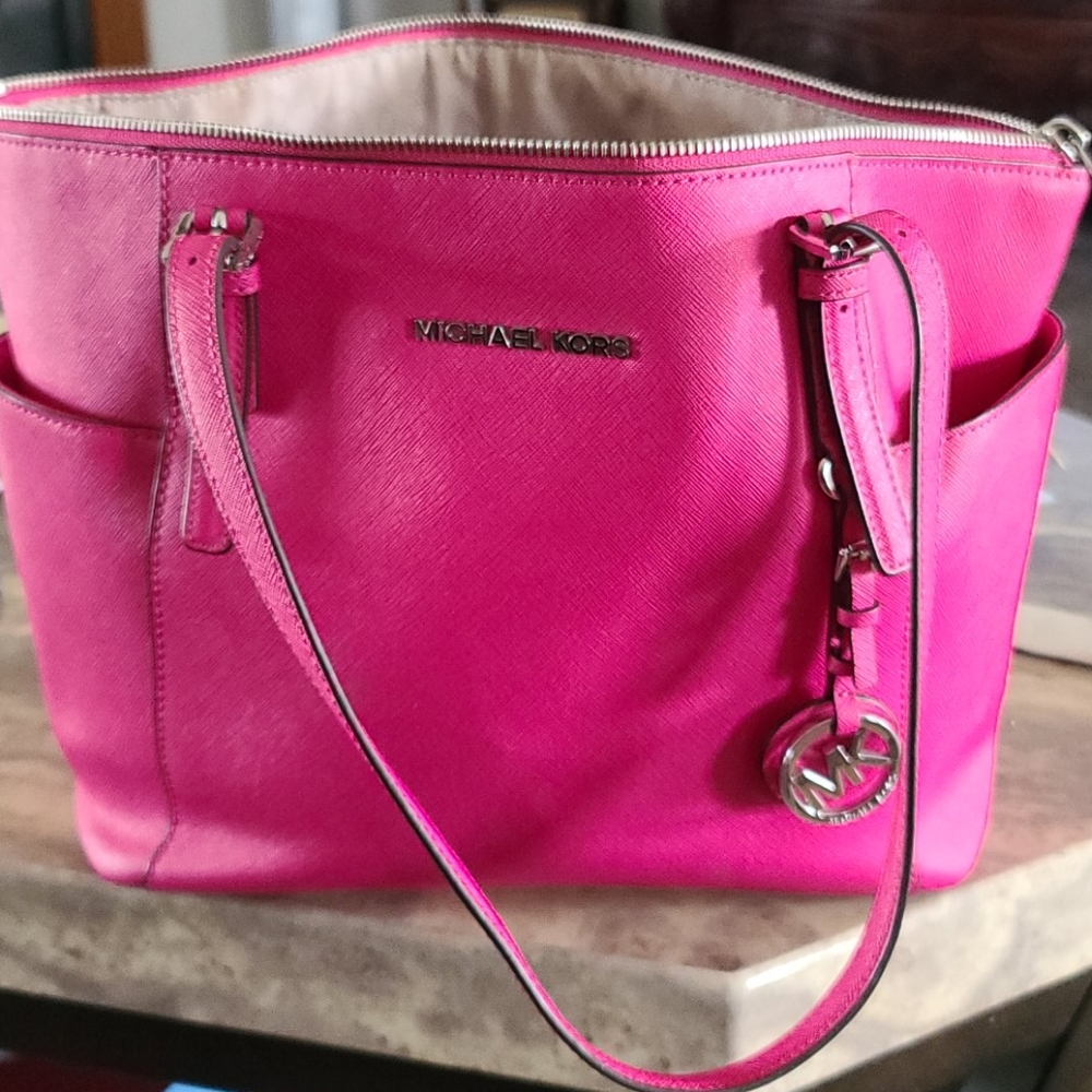 Michael Kors pocketbook